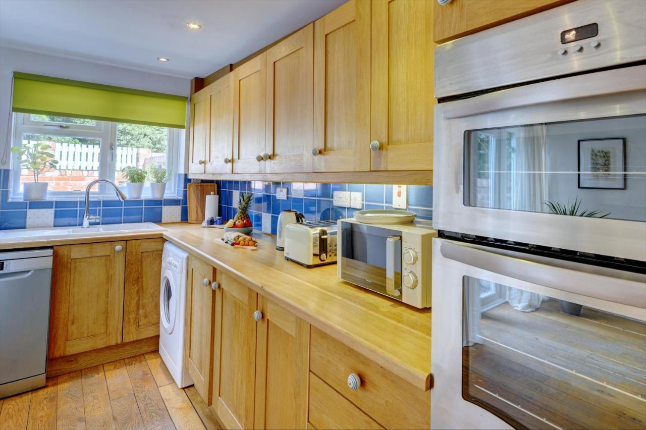 Casa de Férias Church Bells House By Town - 3 Bedroom Georgian Townhouse In Warwick *
