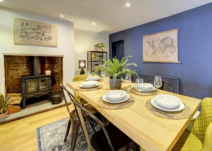 Church Bells House By Spa Town Property - 3 Bedroom Georgian Townhouse In Central Warwick