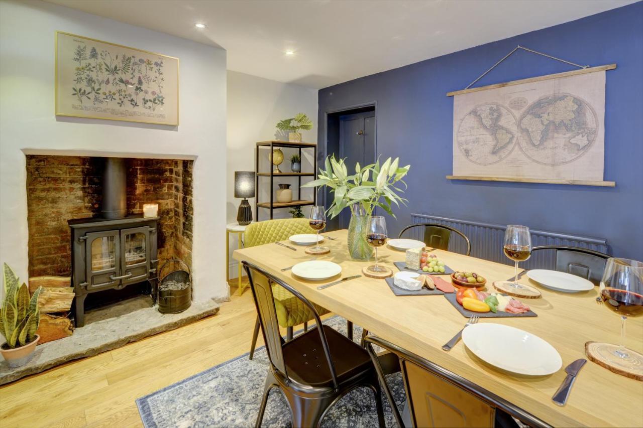 Holiday home Church Bells House By Town - 3 Bedroom Georgian Townhouse In Warwick *
